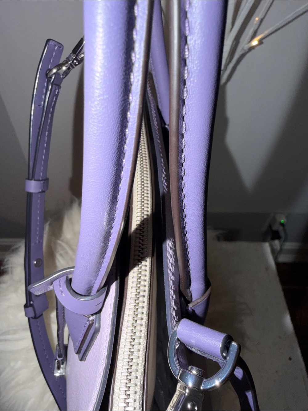 Michael Kors EUC lavender/cream structured crossbody 12X10 tote bag - Picture 7 of 13
